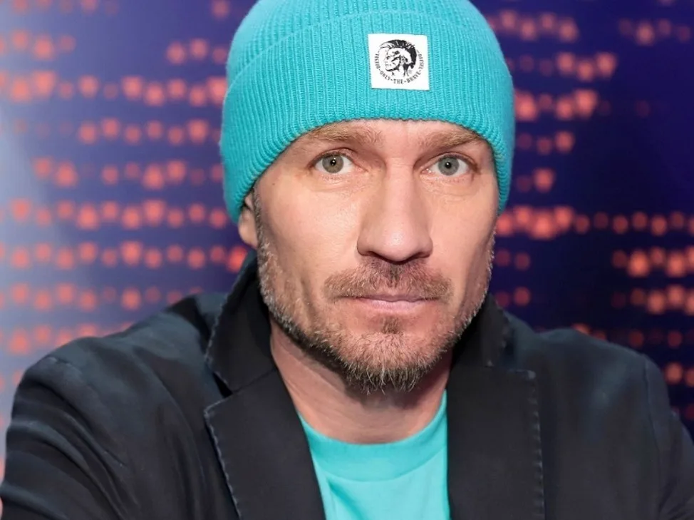 Роман Костомаров выписывается