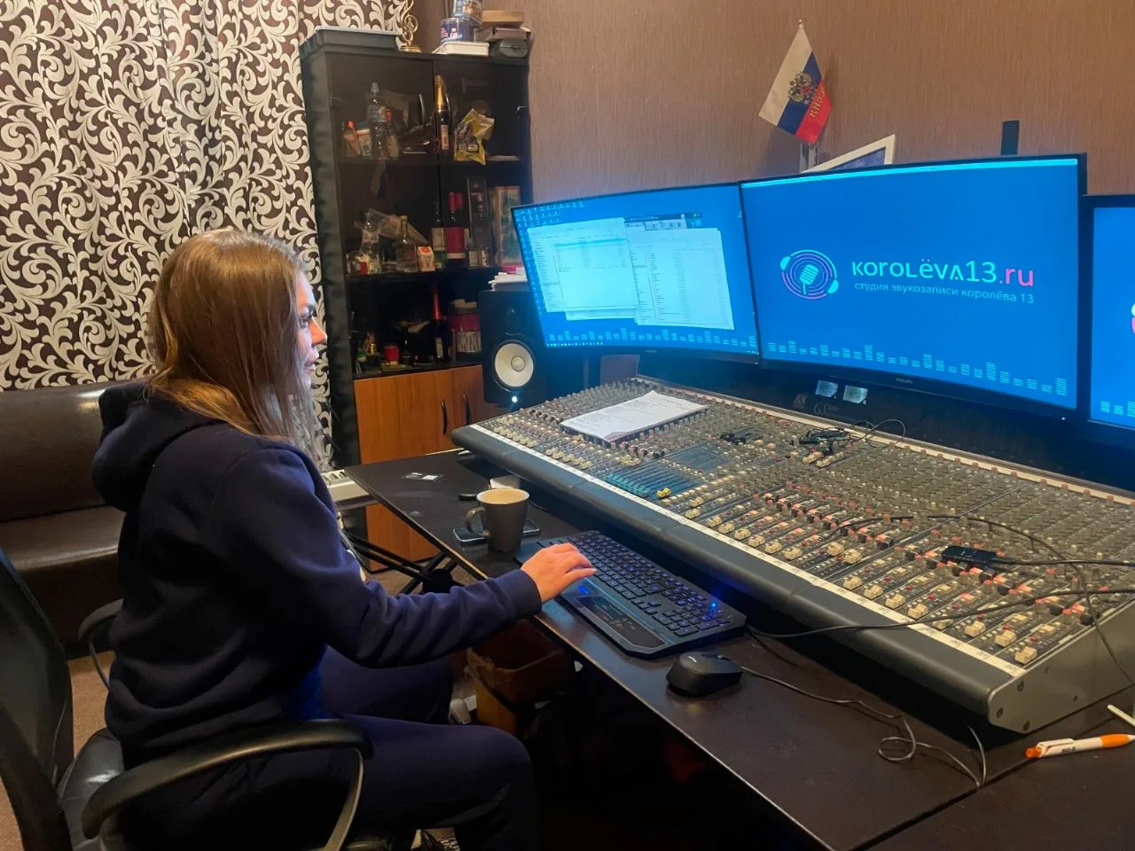 Оксана Почепа (Акула) о новой песне