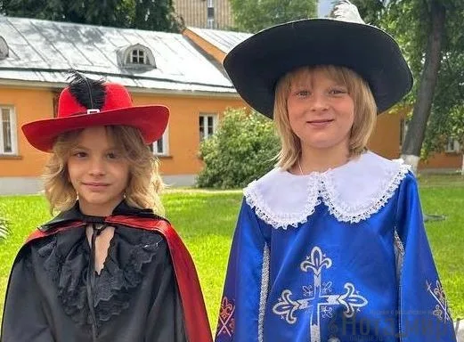 Александр Плющенко сыграл Д'Артаньяна