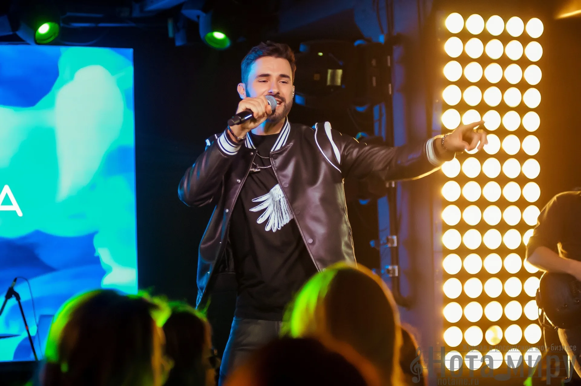 Maxim Zavidia презентовал клип "Я чужой"