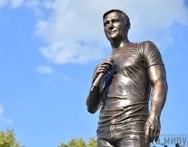 Памятник Юрию Шатунову установили к круглой дате