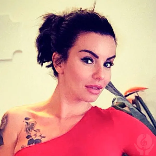 Юлия Волкова решила изменить тату