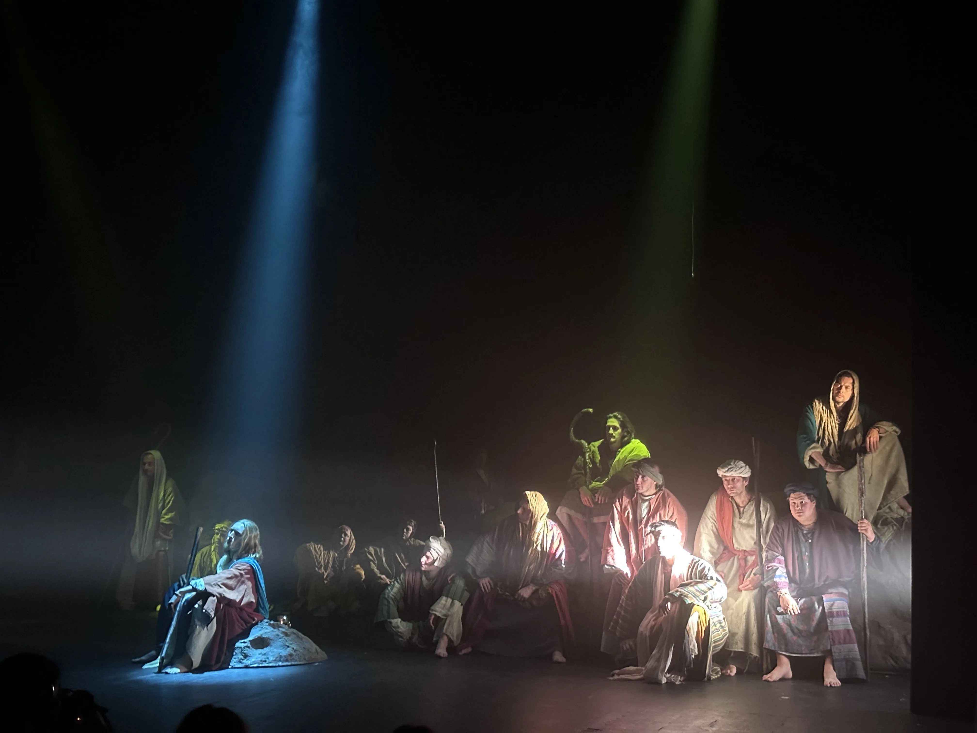 Из девятого круга ада на сцену театра «Модернъ»