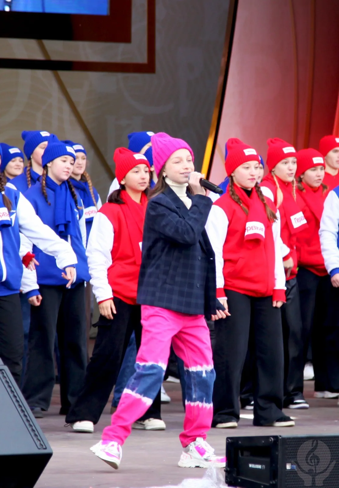 Алиса Буслова о гимне "Движения Первых" и рекорд SHAMANа