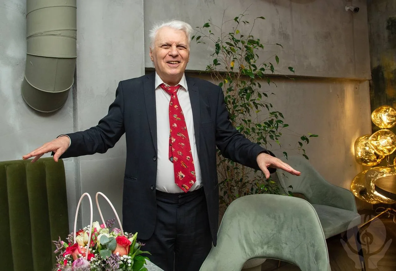 Театр «МОСТ» празднует два юбилея и готовится к премьере нового спектакля Евгения Славутина