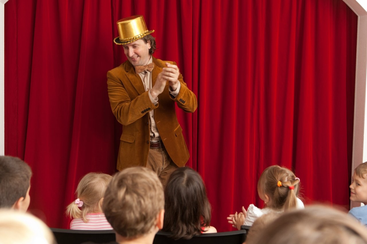 "Рыжий театр - кузница талантов". Интервью с преподавателем Сергея Лазарева