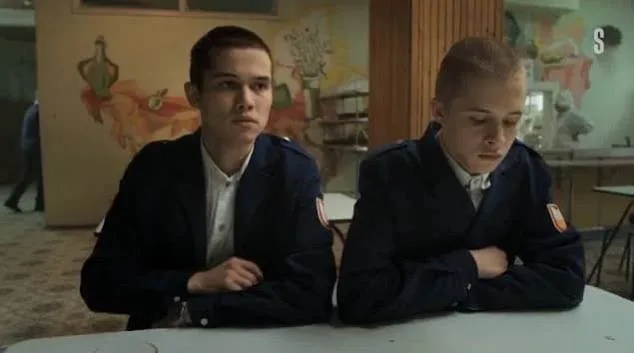 Актеры сериала "Слово пацана" ушли из своих театров