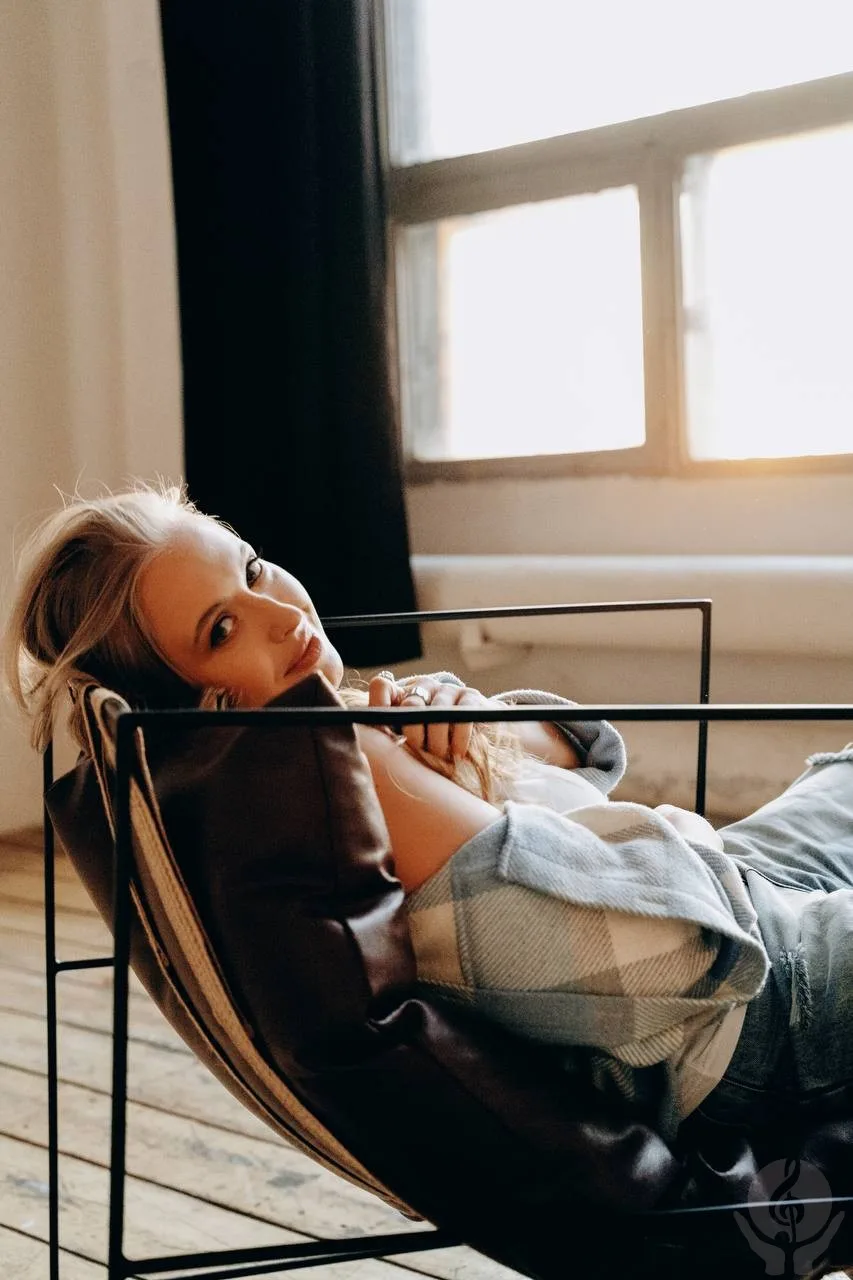 Проснулась знаменитой. Интервью исполнительницы VERO