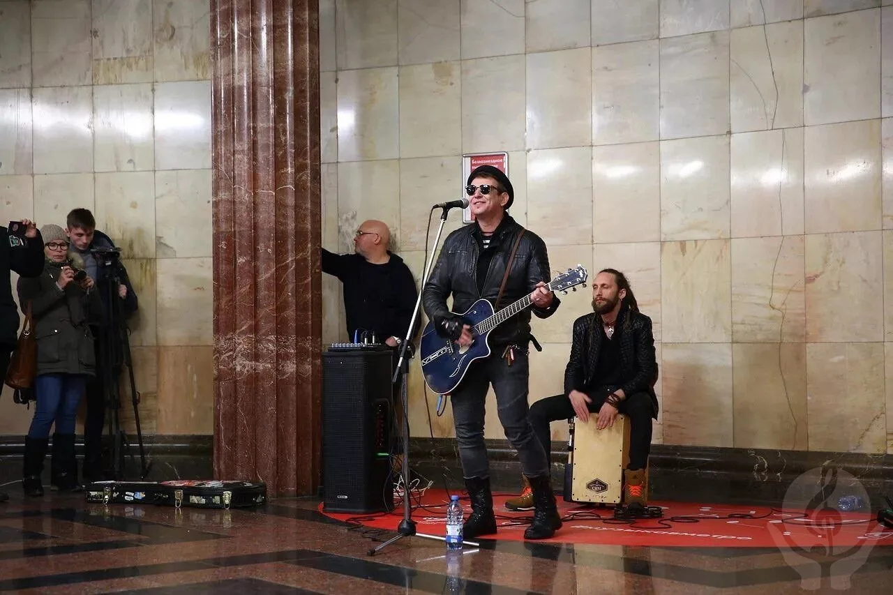 Музыка в метро