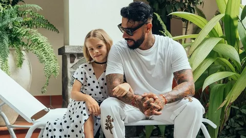 Дочь Тимати в сериале Три сестры играет с Деревянко