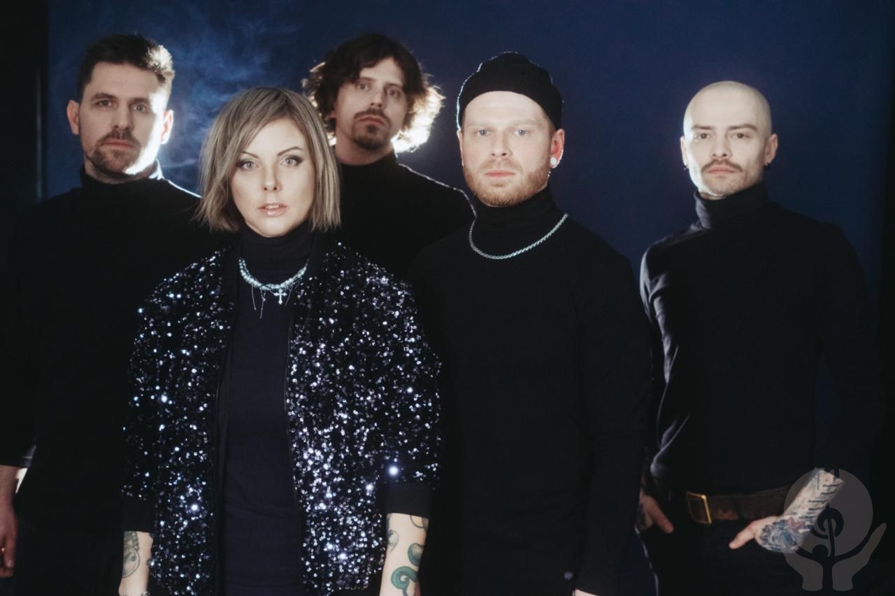 Lori! Lori! — Третий Лишний. Обзор релиза