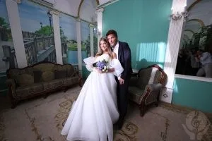 Оксана Почепа (Акула) и Игорь Бабаев: семейное фото с дочерью Раисой