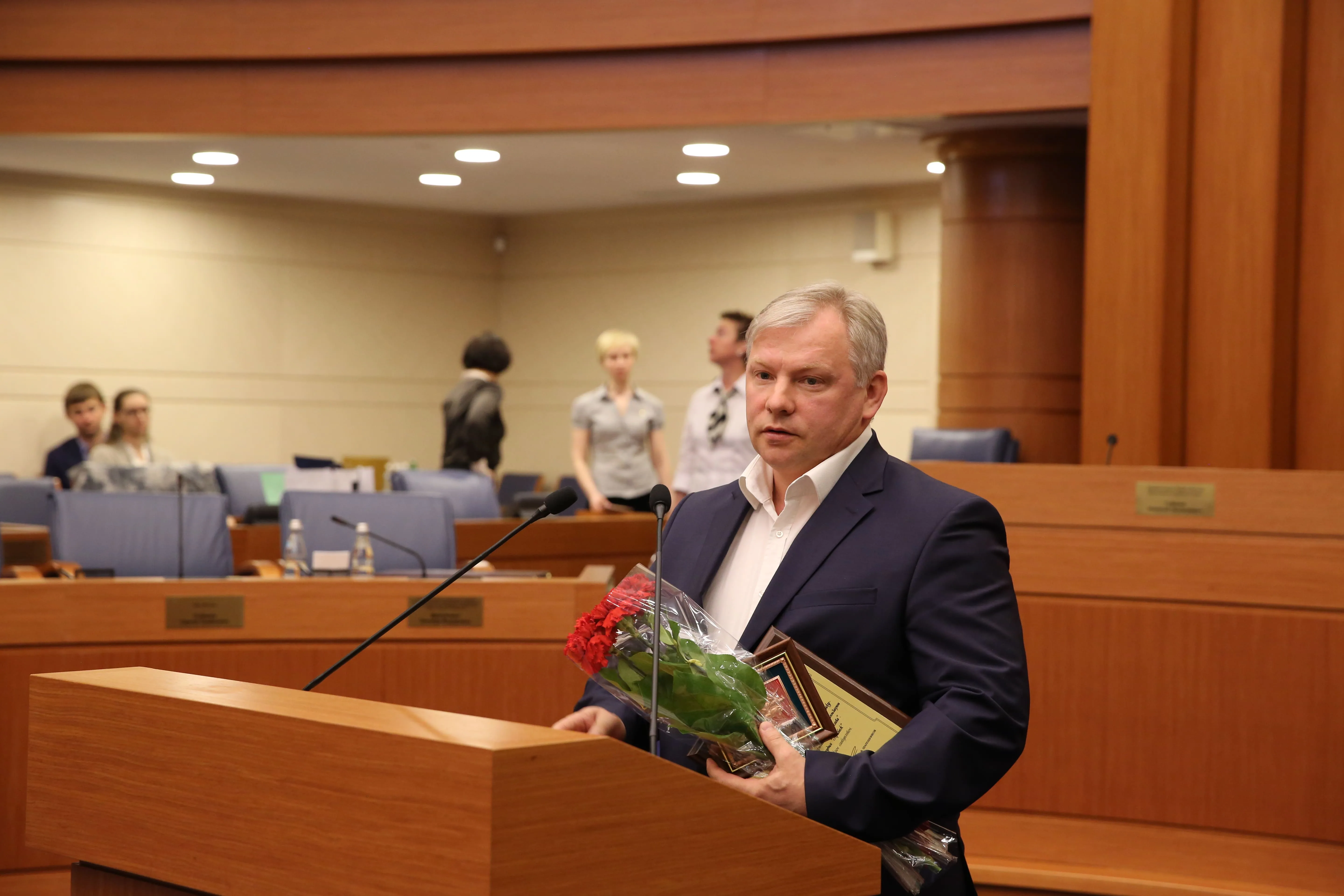 "Искусство жить и верить": Ректор о театре, молодежи и клоунах будущего