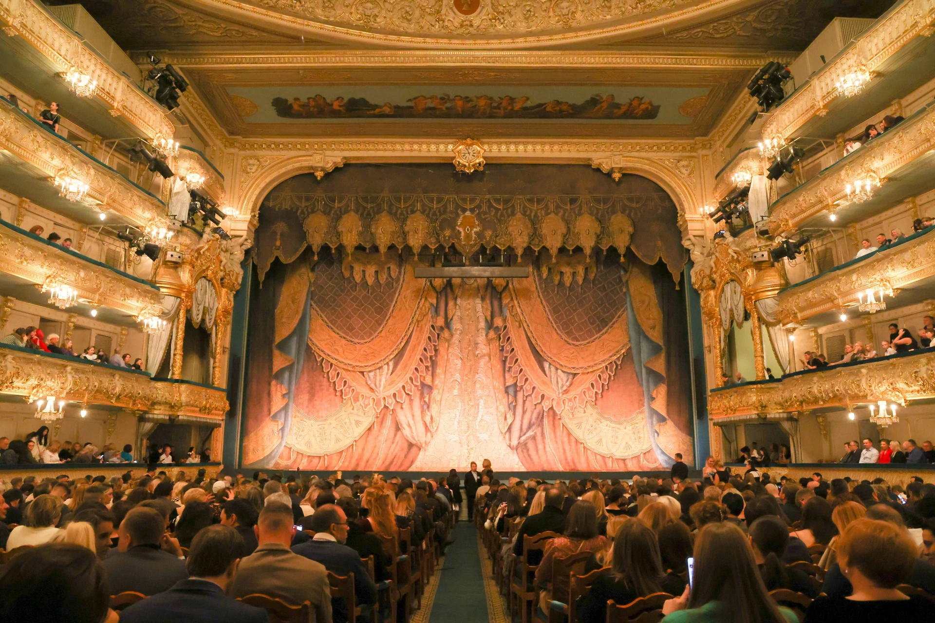 Мариинка превращает декабрь в волшебство: «Щелкунчик» — 39 раз за один месяц