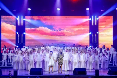 Концерт - Milana Star, Akmal', Диана Гурцкая и Доминик Джокер поздравят зрителей с Днем Матери