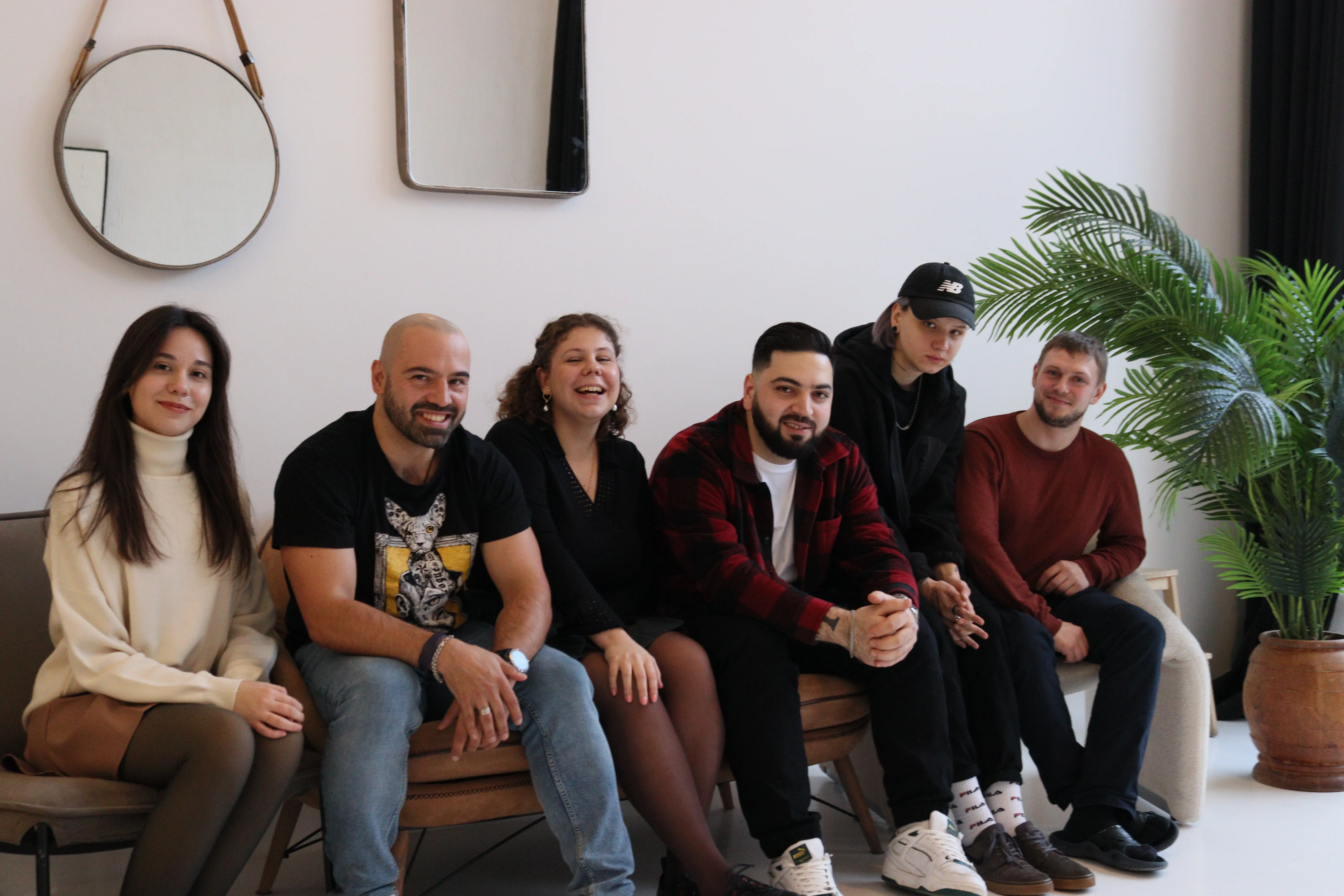 "Мы даже записали свою первую песню, и после этого, над нами смеялась вся школа", - JANAZ