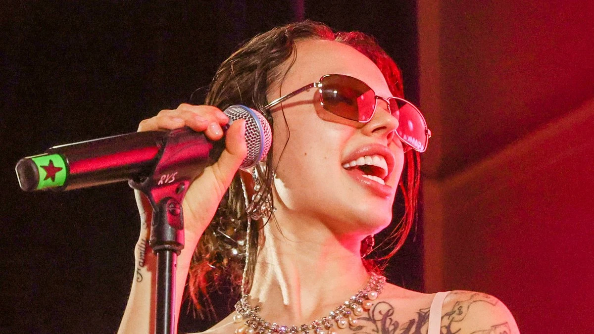 «Две легенды встретились»: Лиза Моряк и Инстасамка подогрели слухи о громком дуэте