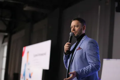 «Не вижу смысла оглядываться»: Сергей Нетиевский - о выходе из «Уральских пельменей» и жизни после шоу