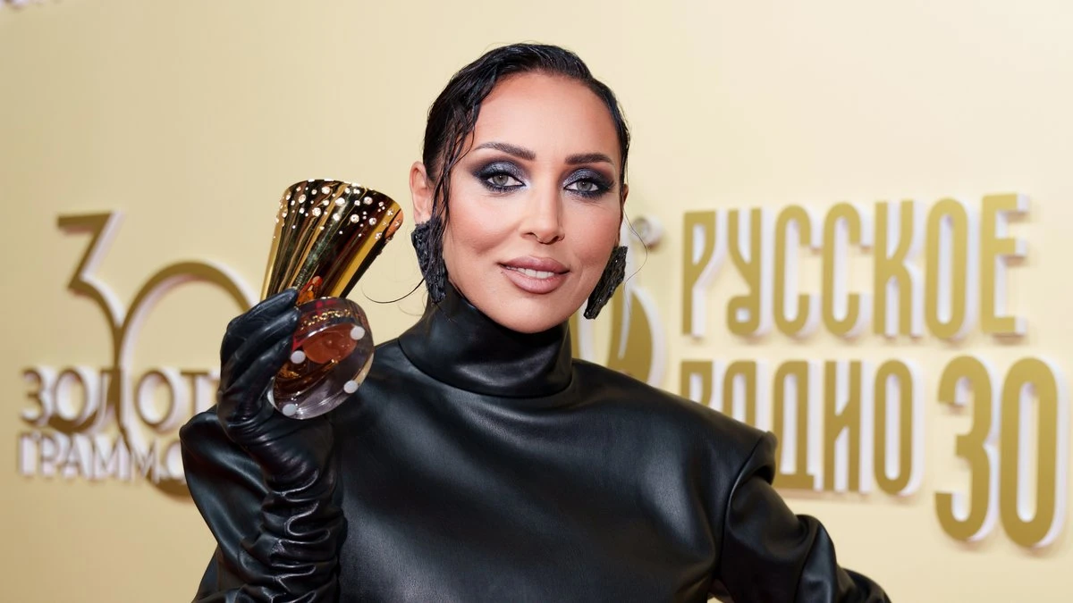 Алсу о самом долгожданном подарке: как сын Рафаэль стал новогодним чудом певицы