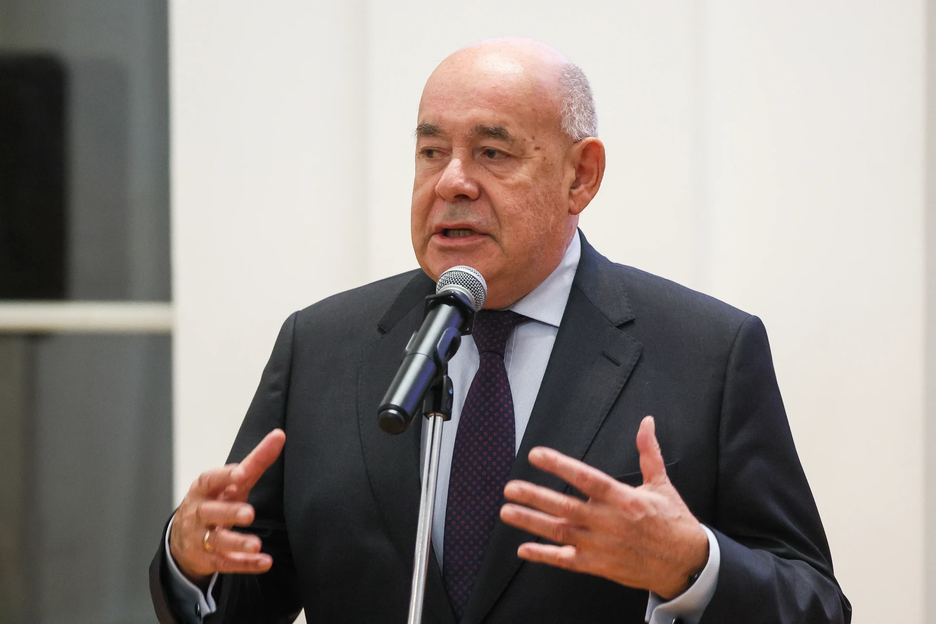 Швыдкой высказался против строгого дресс-кода в театрах