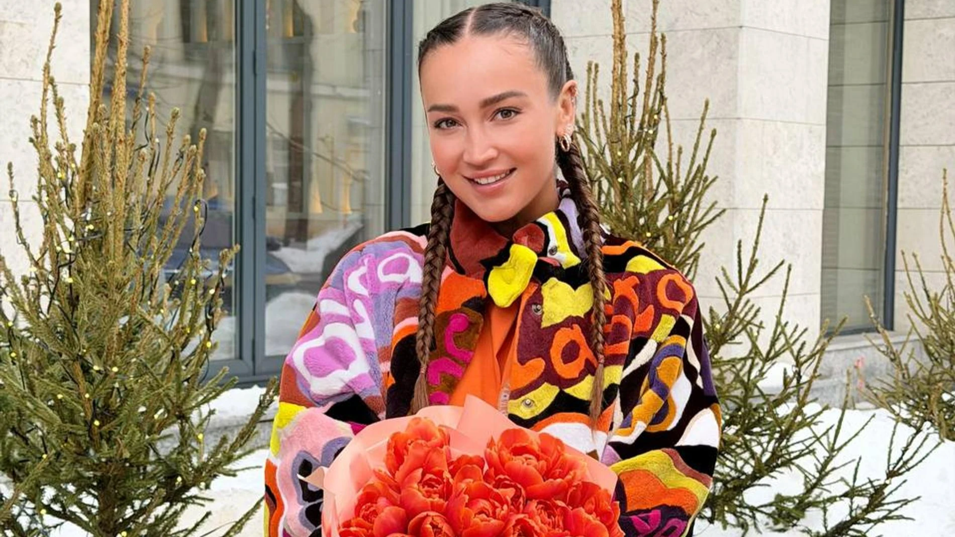 Бузова заинтриговала поклонников кадрами в свадебном платье: «Как вам невеста?»