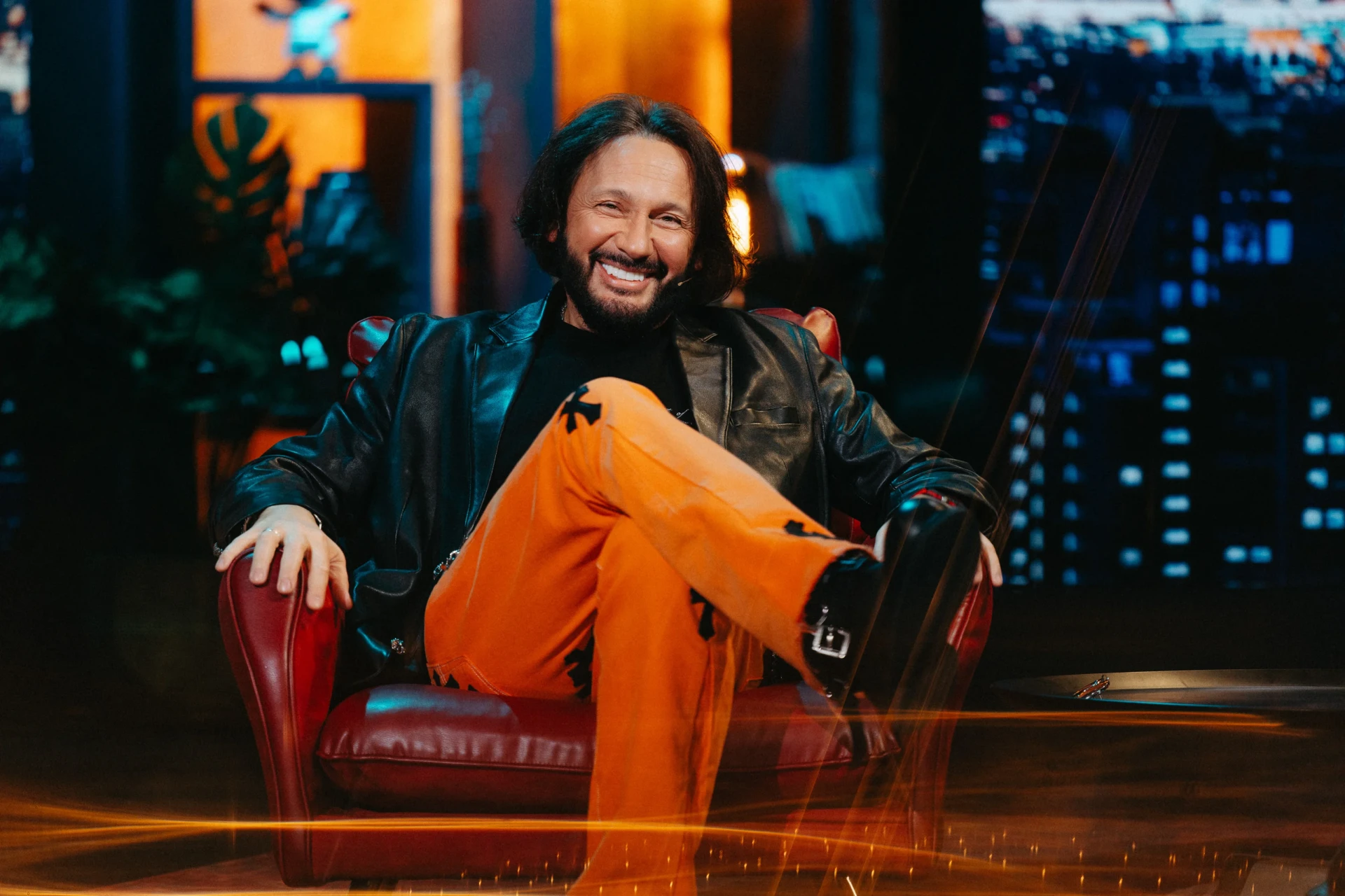 Море цветов и аплодисментов: как поклонницы Стаса Михайлова превратили его концерт в праздник любви