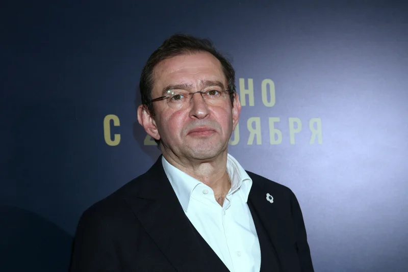 Константин Хабенский: искусство баланса между сценой и школой жизни