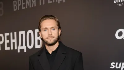 «Право на детство без шаблонов»: почему прическа сына Влада Соколовского стала поводом для спора