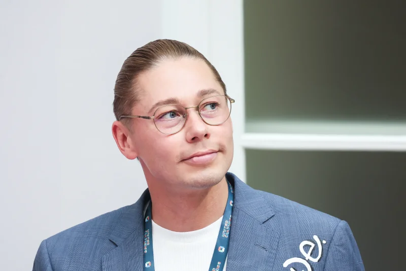 Возраст как преимущество: Дмитрий Бикбаев о новой роли и старой закалке