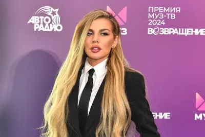 Седокова поздравила Клаву Коку с помолвкой: «Хочу смотреть на вас вечно»