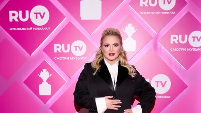 Летний режим: Анна Семенович о простом секрете стройности без диет