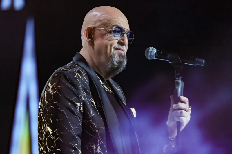 Шуфутинский высказался о творчестве Shaman: «Поет от души»