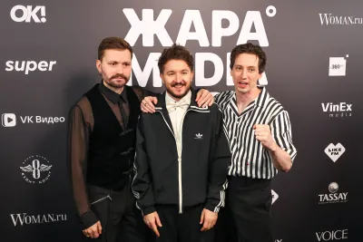 Группа ХЛЕБ вспомнила, как выбирала свой жанр с помощью кубика