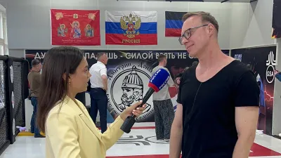 «Когда сцена и спорт объединяют людей»: в Мариуполе прошло благотворительное мероприятие с участием артистов из Москвы
