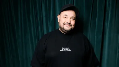 Сергей Жуков рассказал, как в начале карьеры пел на встрече криминальных авторитетов