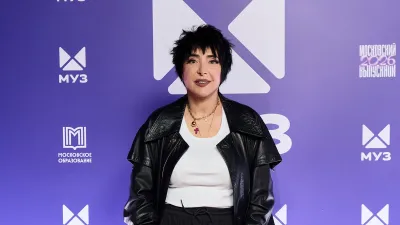 «Святая святых»: Лолита провела поклонников за кулисы и показала свою необычную гримерку