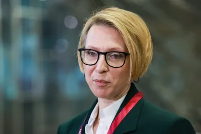 47-летняя Яна Чурикова доказала отсутствие уколов красоты
